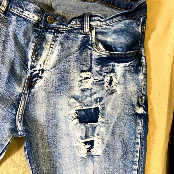 Big & Tall Jean Shorts - Picture 3 of 10